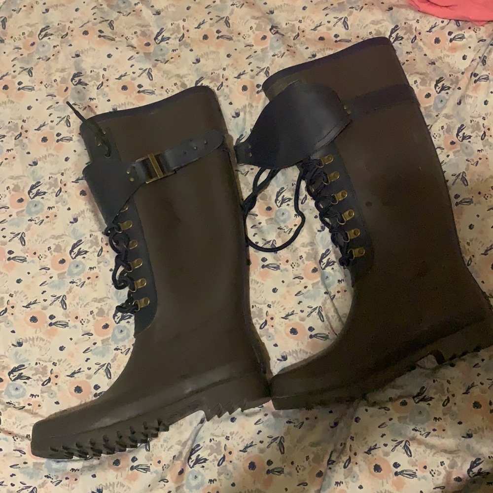 Rain boots - Picture 3 of 5